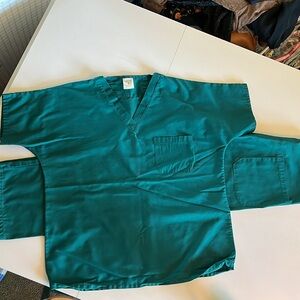 Fashion Seal Healthcare scrub set size Medium Teal color Tie waist
